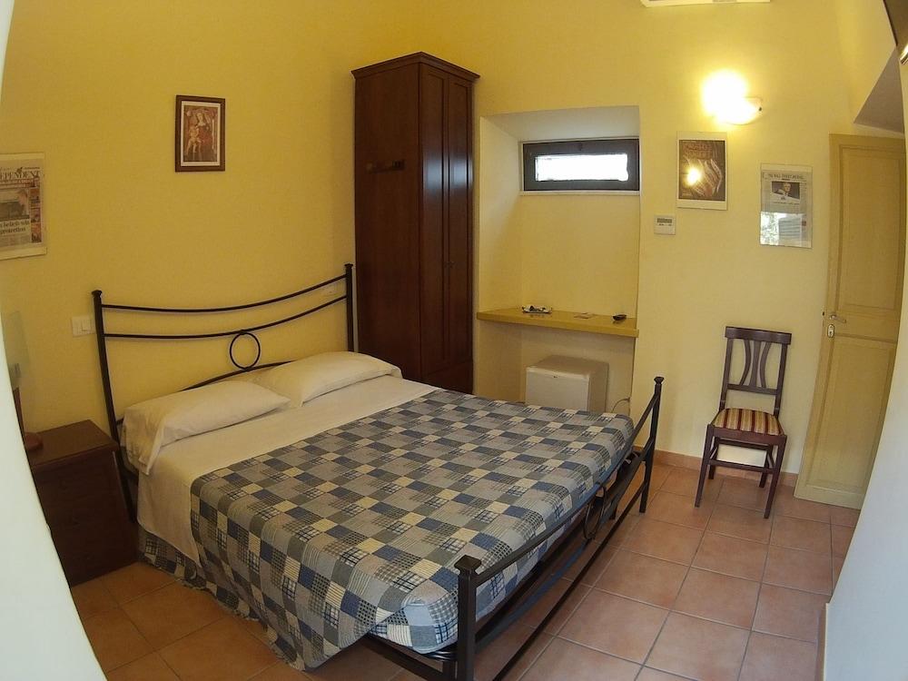 Camere Del Re ตาร์กวิเนีย ภายนอก รูปภาพ