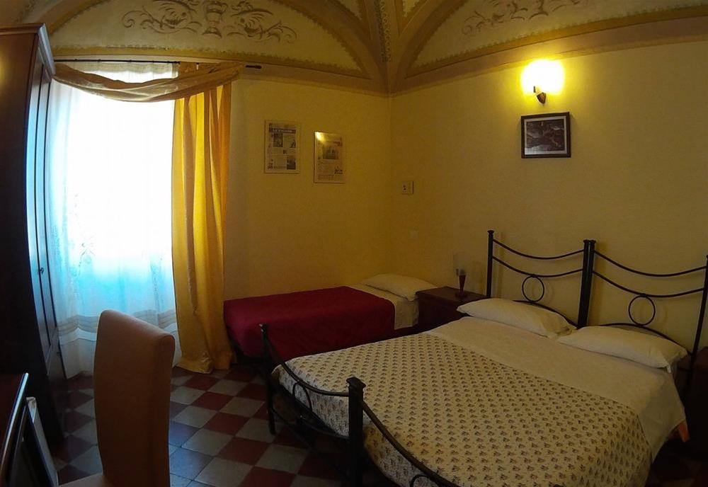 Camere Del Re ตาร์กวิเนีย ภายนอก รูปภาพ