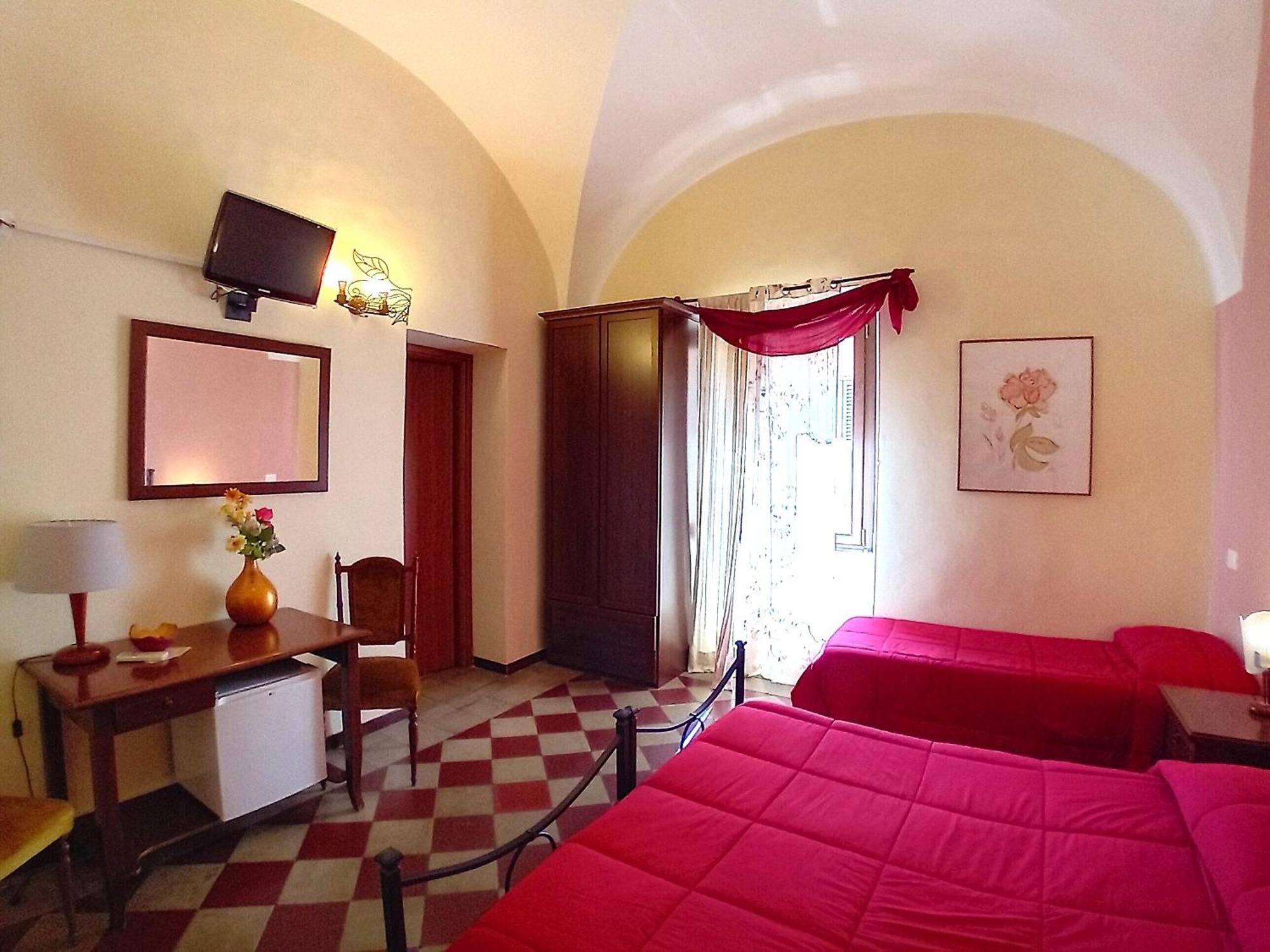Camere Del Re ตาร์กวิเนีย ภายนอก รูปภาพ